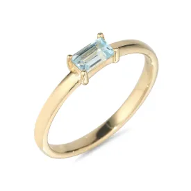 9kt Gold Sky Blue Topaz Baguette Ring 5x3