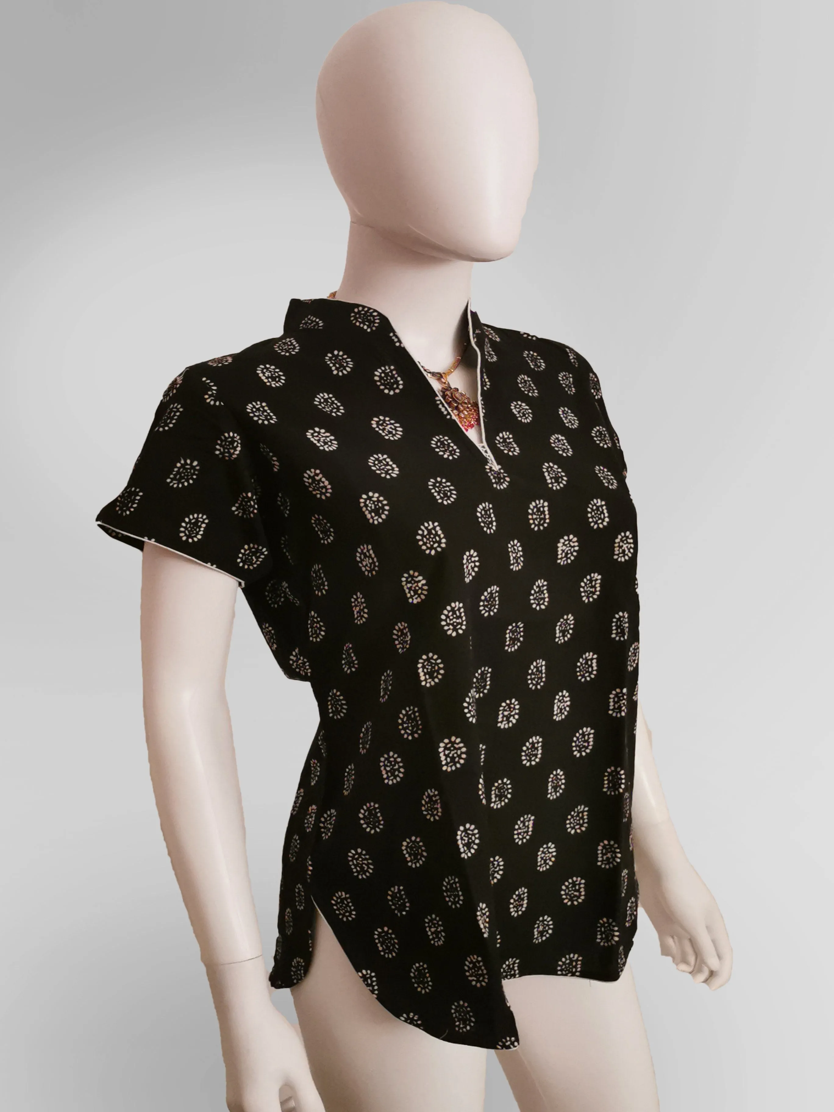 Kurti Top in Black